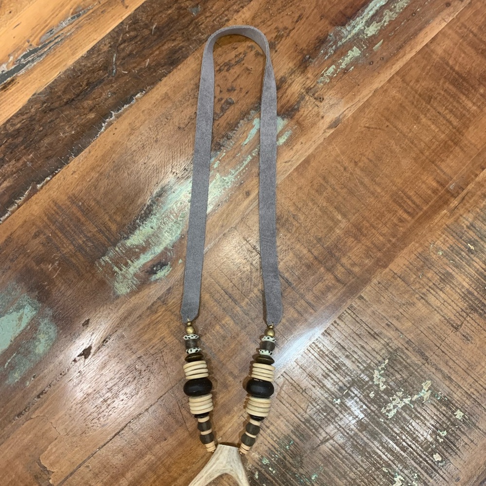 🌾SOLD- Artisan Antler Fork Necklace - Picture 4 of 4